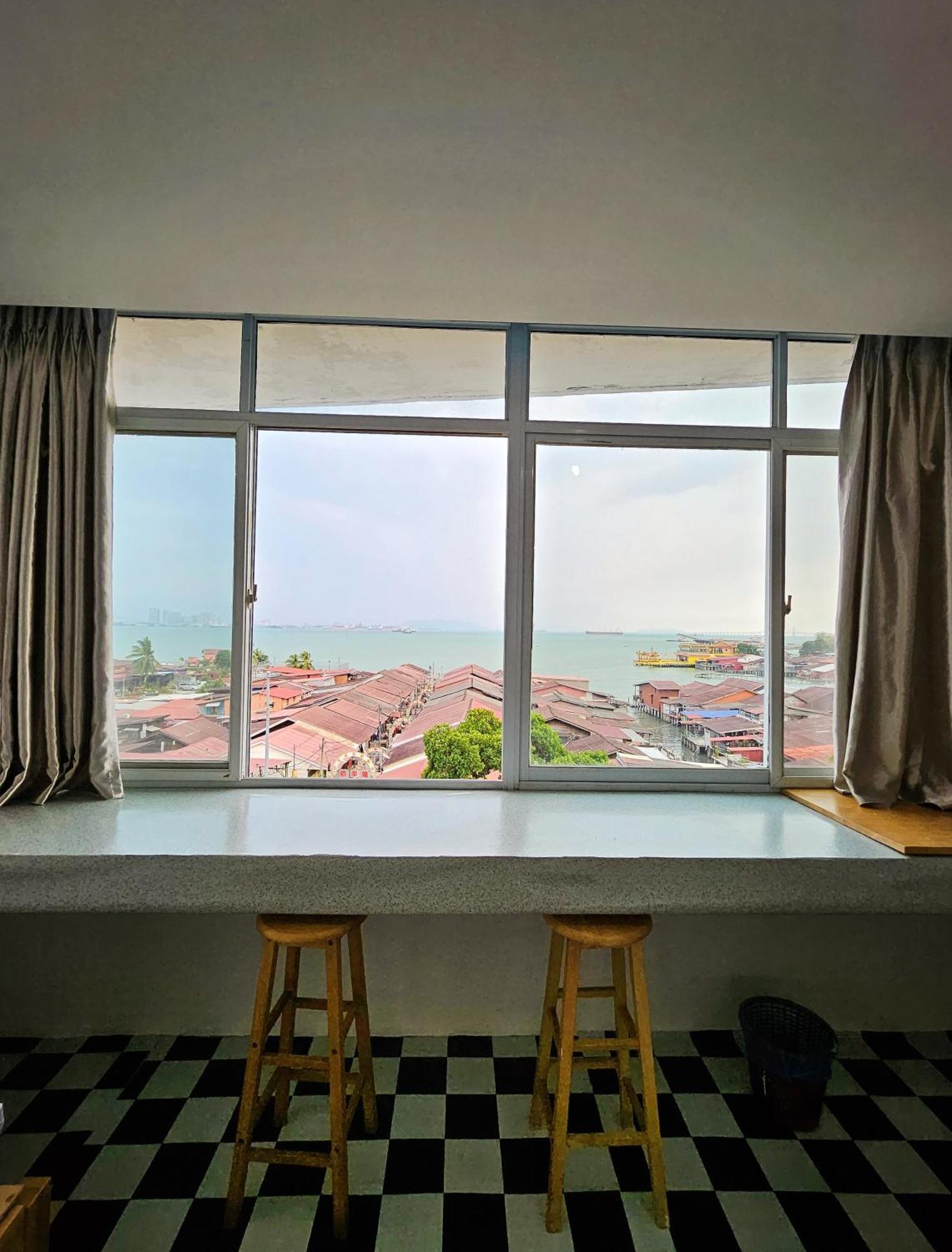 The 60 * George Town